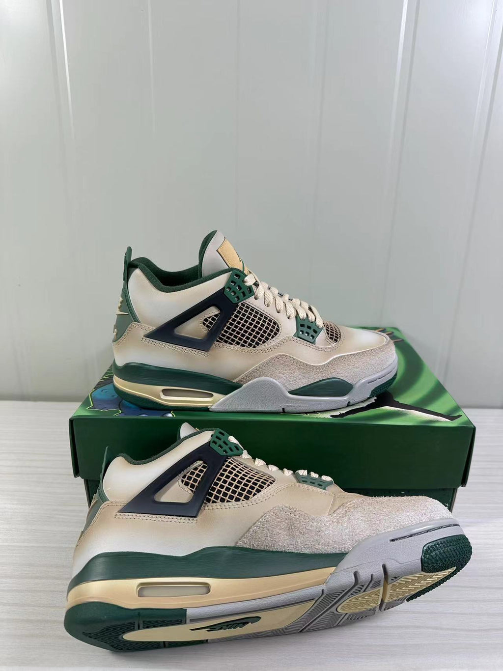 Air Jordan 4 Retro Off-White Green DC7770-106 - product image from the listing.