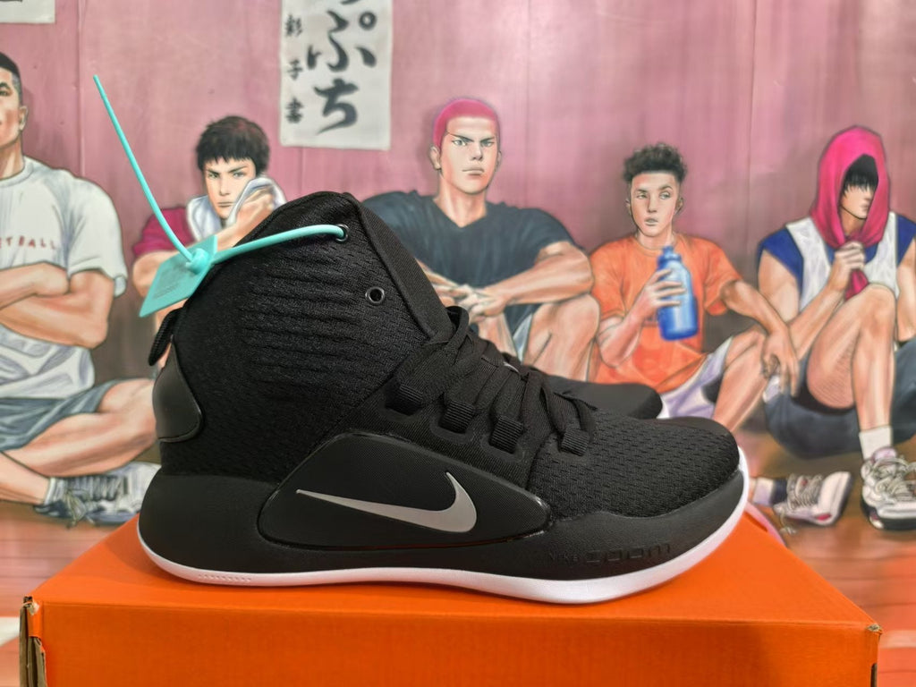 Nike Hyperdunk Basketball Shoes in Black Silver - product image from the listing.