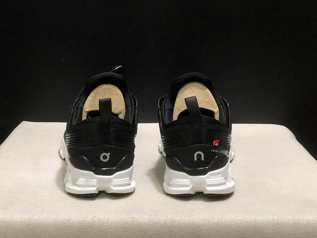 Black and White On Cloud X Z5 Sneakers - product image from the listing.