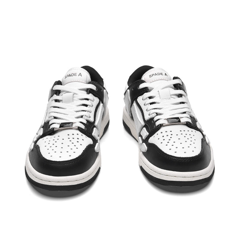 Black and White Spade A Low-Cut Sneakers MFS003-004 - product image from the listing.