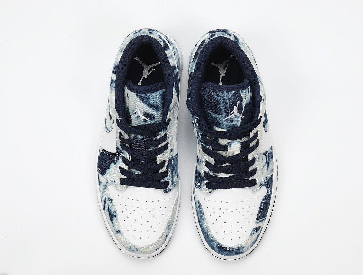 Nike Dunk Low Washed Denim Sneakers in Blue CZ8455-100 - product image from the listing.