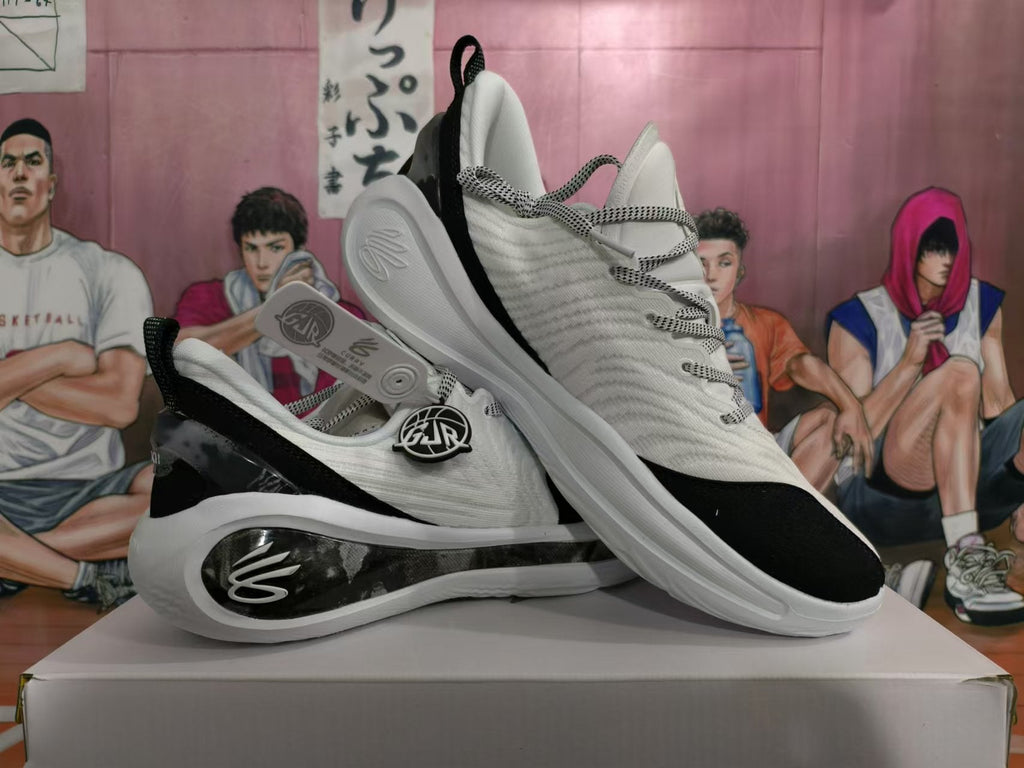 Li-Ning Wade Shadow 6 Basketball Shoes in White - product image from the listing.