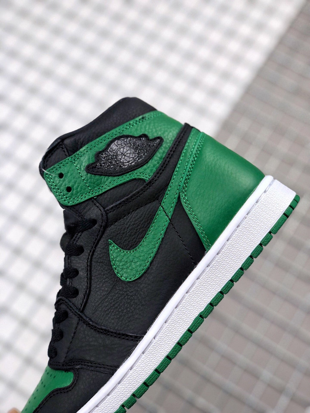 Air Jordan 1 High Pine Sneakers in Green Black 555088-030 - product image from the listing.