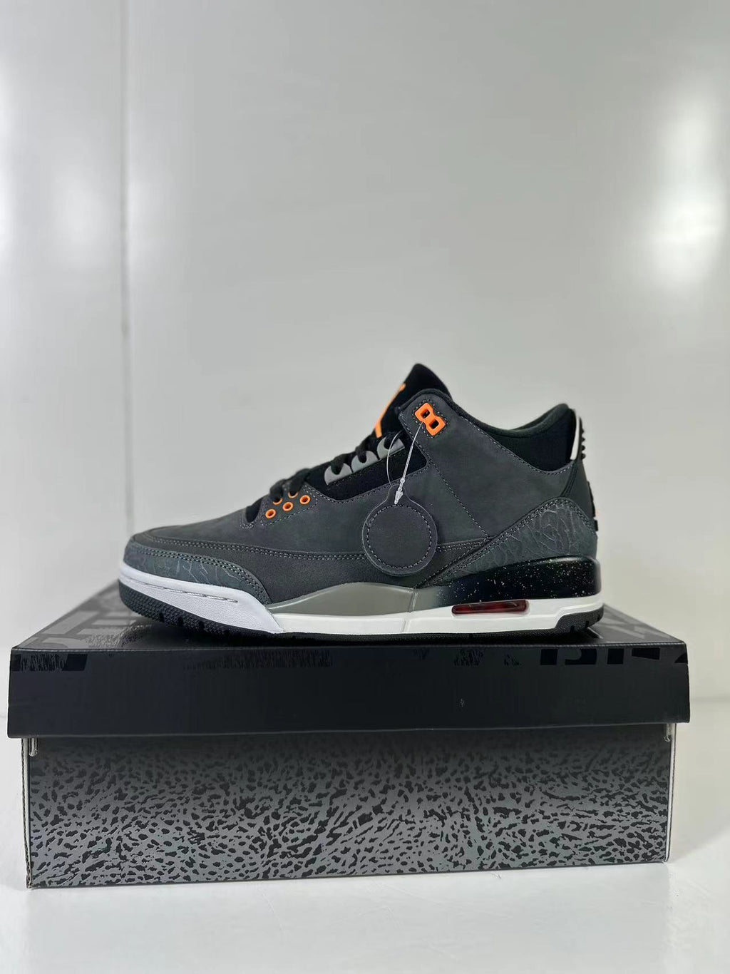 Air Jordan 3 Retro Fear Grey Black CT8532-080 - product image from the listing.