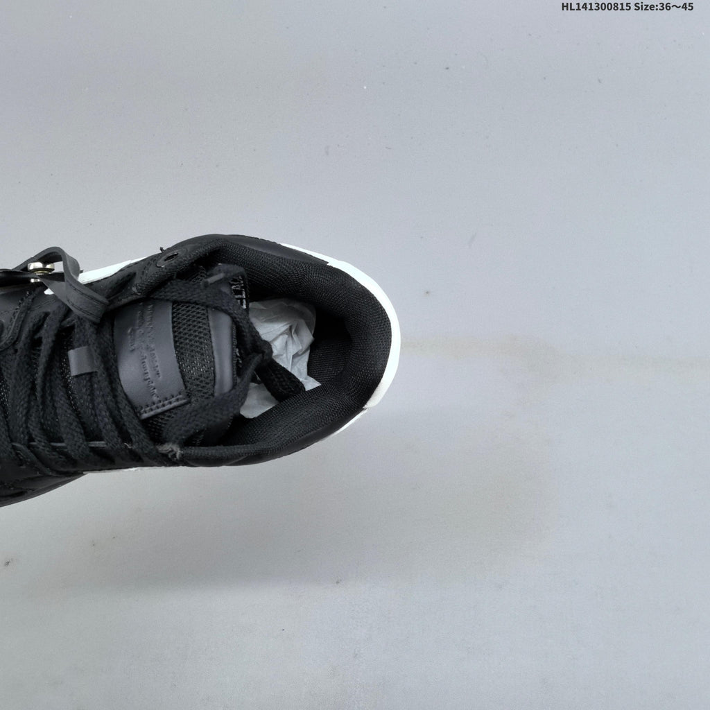 Black and White Off-White Arrows Low-Top Sneakers - product image from the listing.