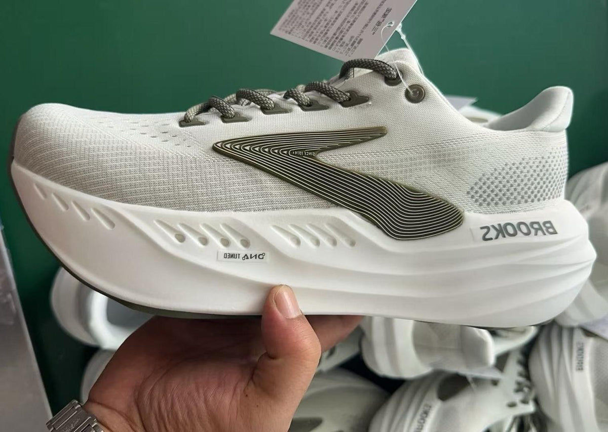 Brooks Glycerin Max Shoes for Running - product image from the listing.
