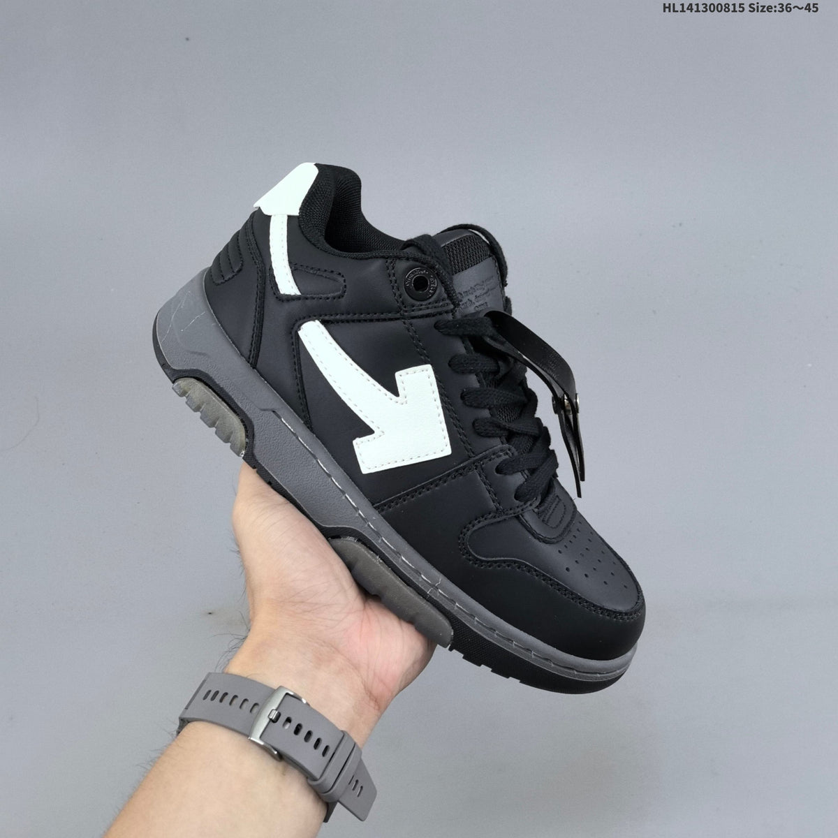 Black and White Off-White Arrows Low-Top Sneakers - product image from the listing.