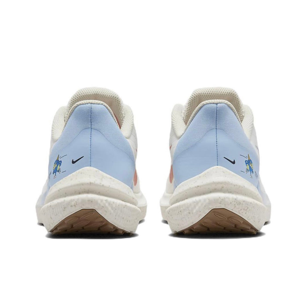 White and Light Blue Nike Air Winflo 9 Running Shoes DX6048-181 - product image from the listing.