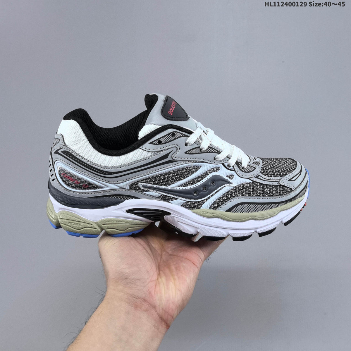 Saucony ProGrid Omni 9 Retro Sneakers for Running - product image from the listing.