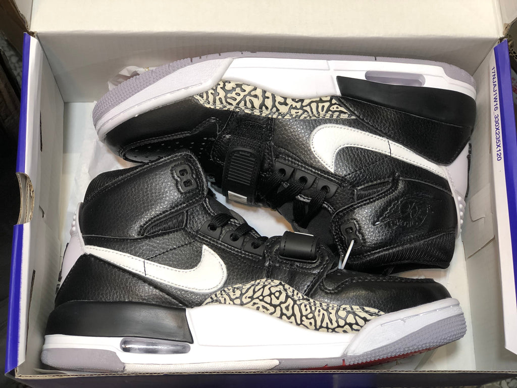 Air Jordan Legacy 312 Black/White Sneakers AV3922-001 - product image from the listing.