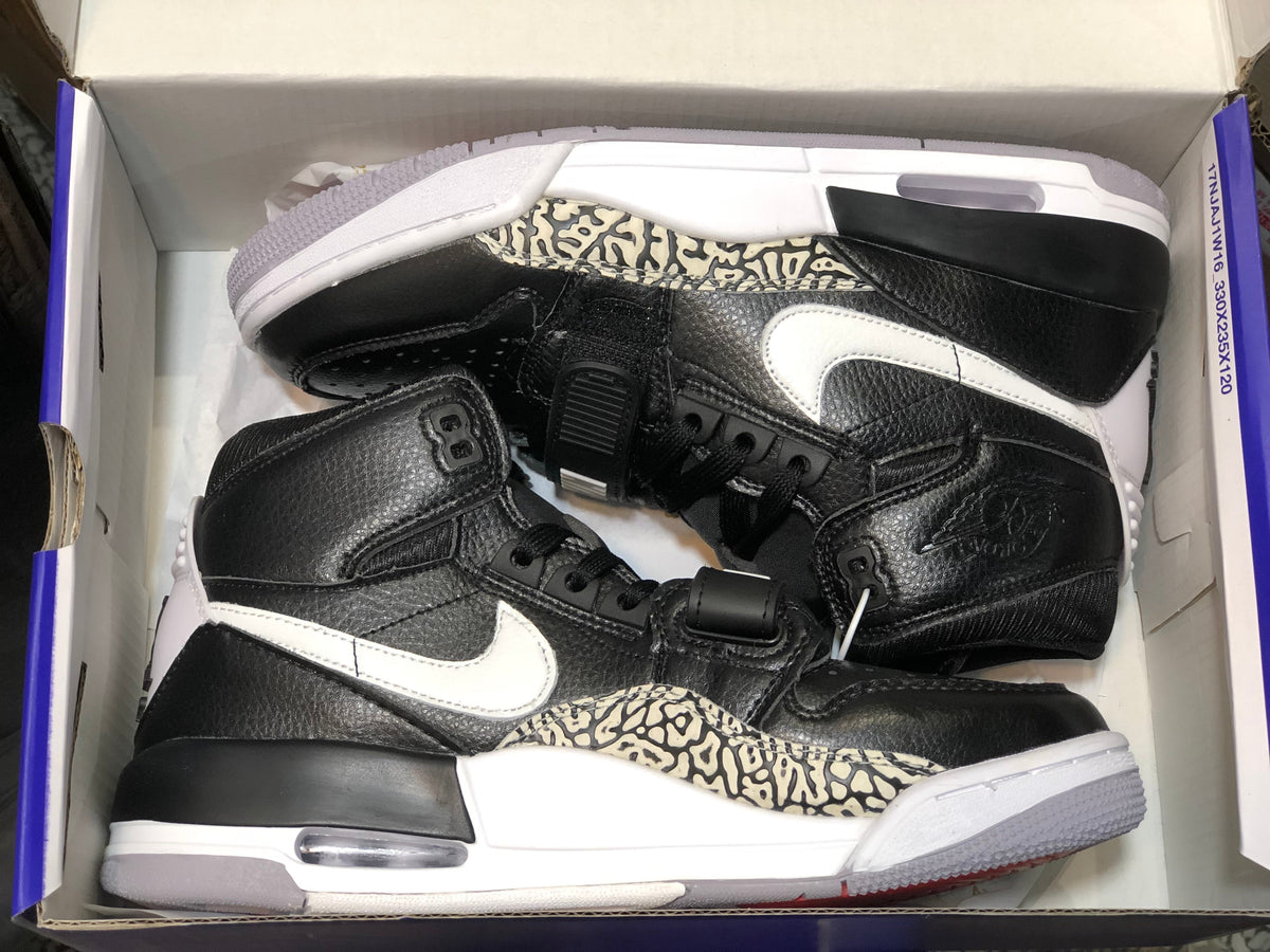 Air Jordan Legacy 312 Black/White Sneakers AV3922-001 - product image from the listing.