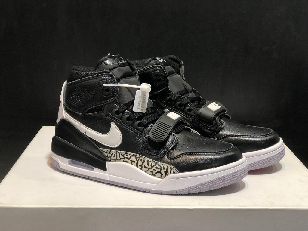 Air Jordan Legacy 312 Black/White Sneakers AV3922-001 - product image from the listing.