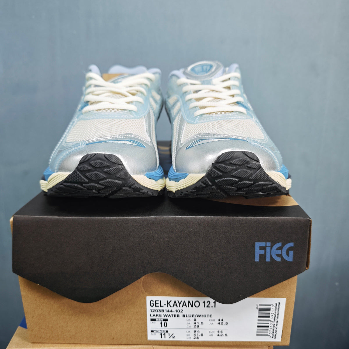 Nike Zoom Vomero 5 Lake Water Sneakers in Blue White - product image from the listing.