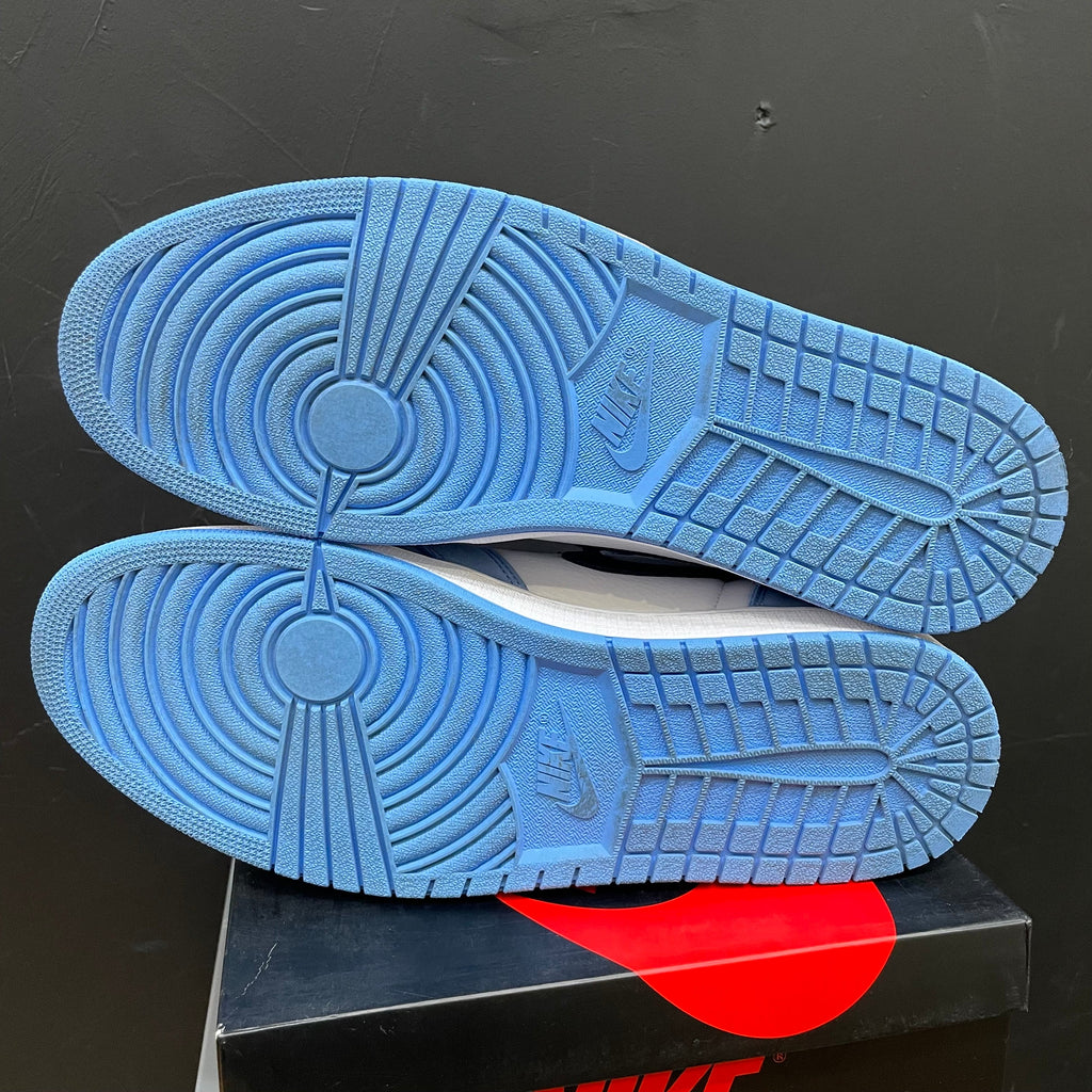 USED - Air Jordan 1 University Blue - product image from the listing.