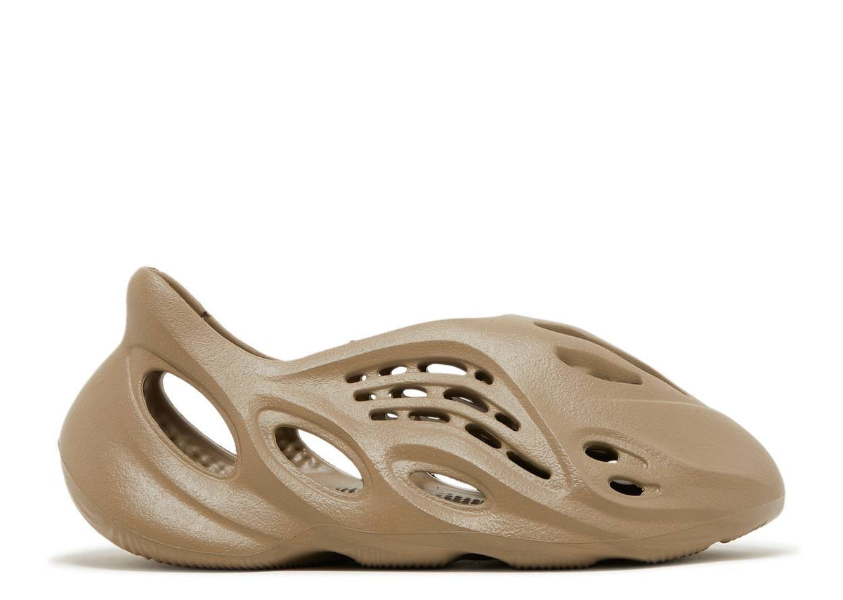 Stone Taupe Yeezy Foam RNNR - product image from the listing.