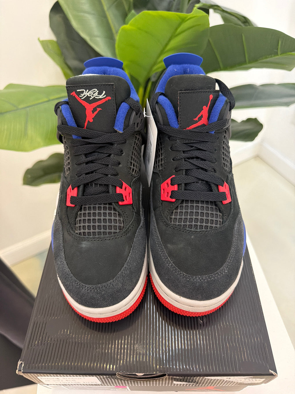 Air Jordan 4 - Rare - product photo shown in the listing for this item.