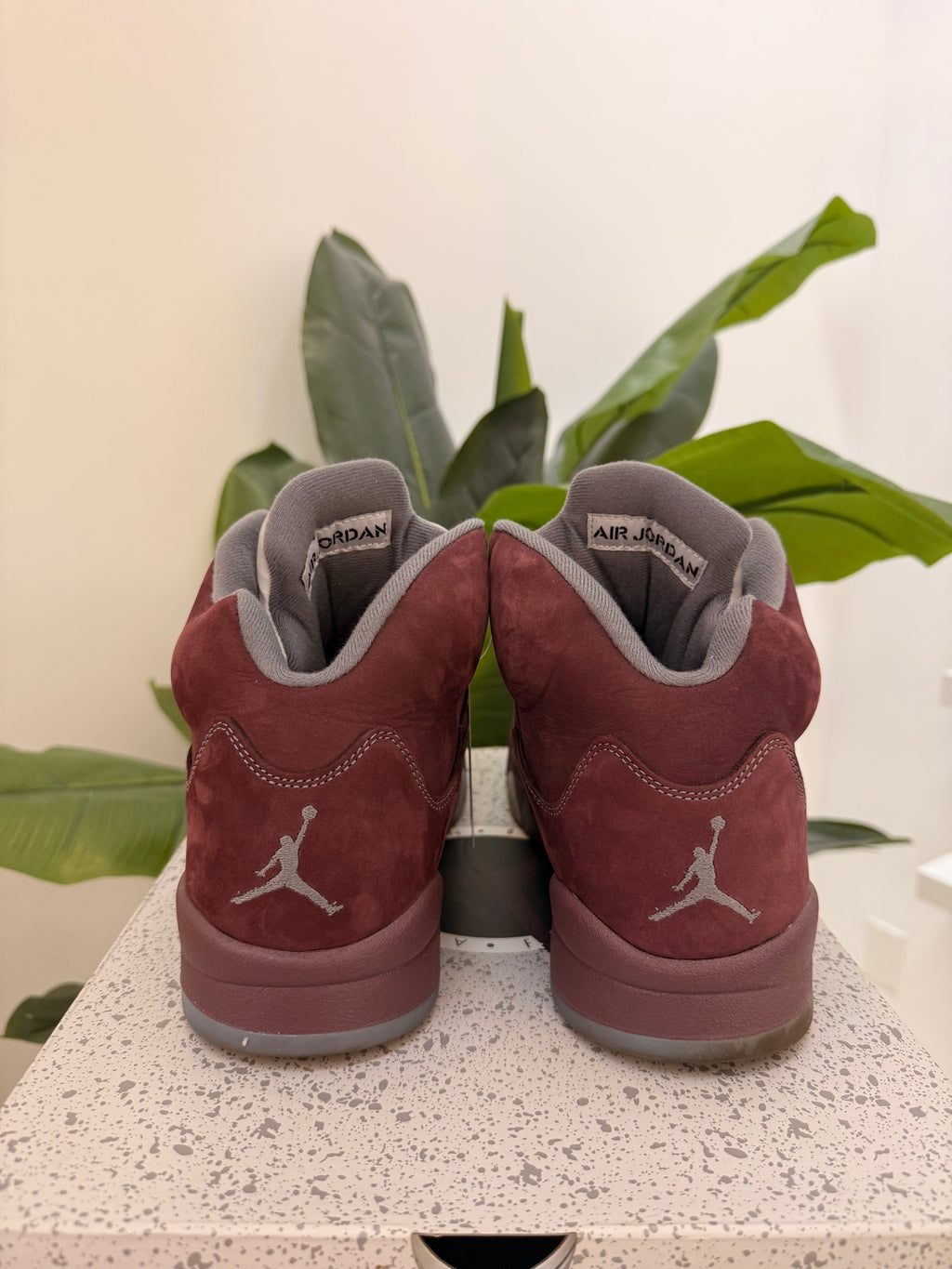 Jordan 5 - Burgundy - product photo shown in the listing for this item.
