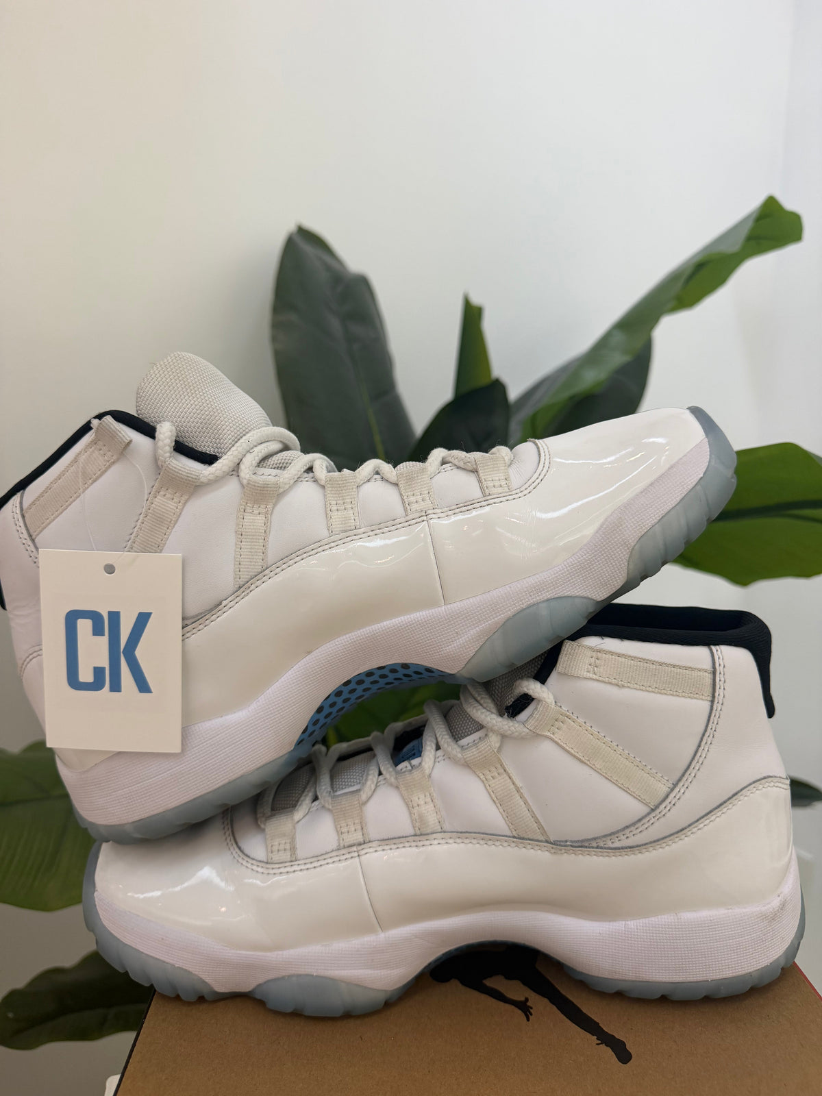 Jordan 11 - Legend Blue - product photo shown in the listing for this item.