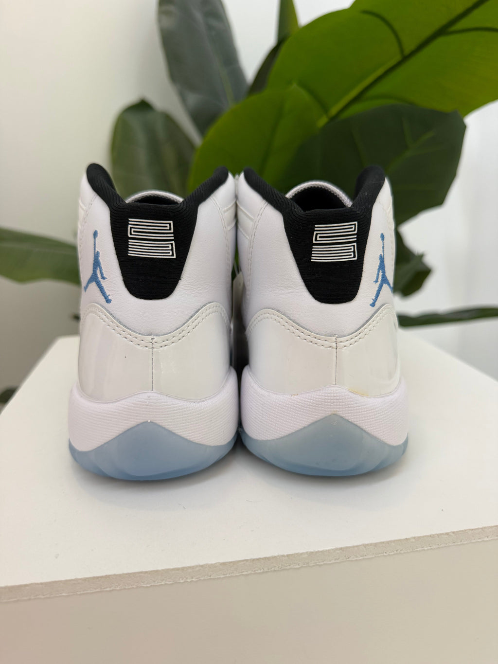 Jordan 11 - Legend Blue - product photo shown in the listing for this item.