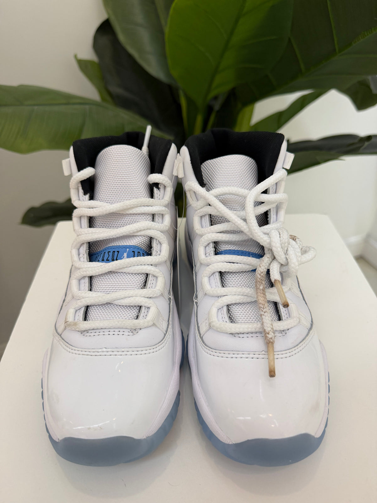 Jordan 11 - Legend Blue - product photo shown in the listing for this item.