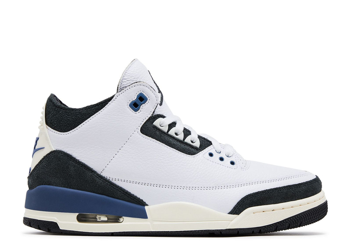 Jordan 3 - A Ma Maniére Diffused Blue - product image from the listing.