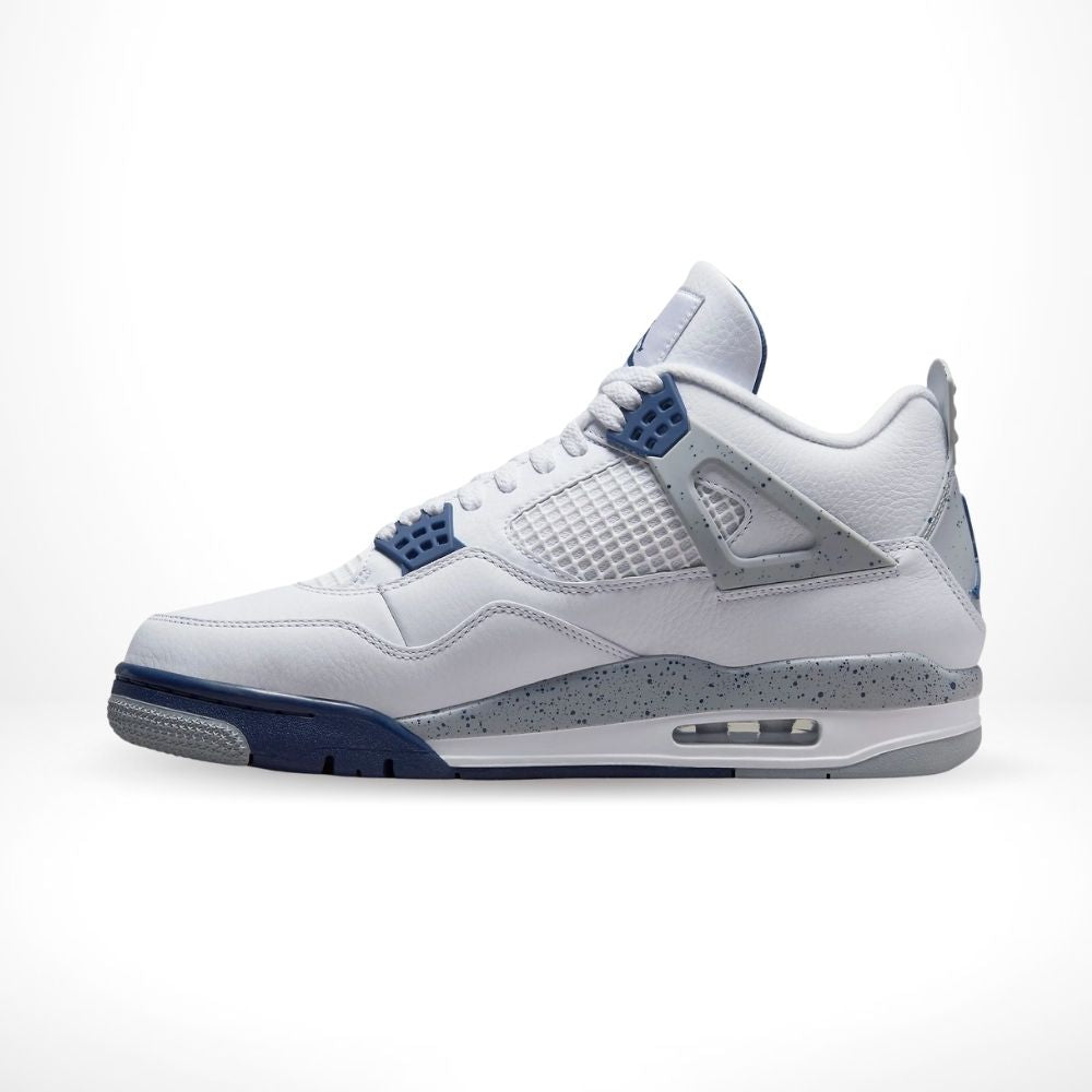 Air Jordan 4 Retro in Midnight Navy - product image from the listing.