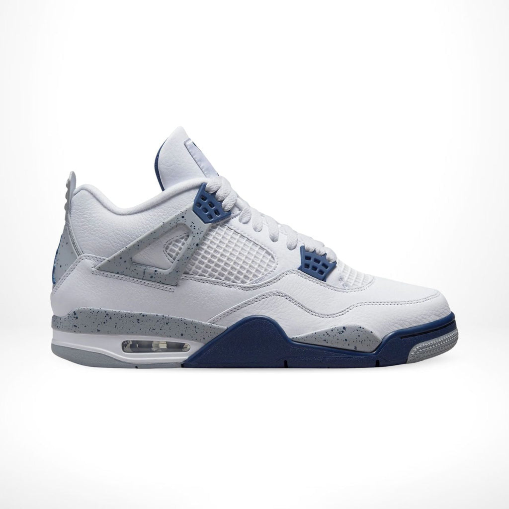 Air Jordan 4 Retro in Midnight Navy - product image from the listing.