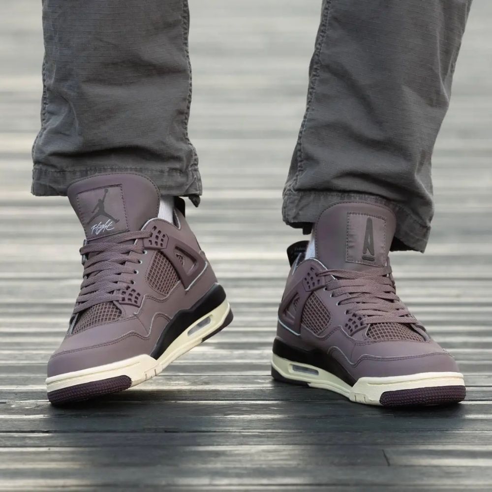 X A Ma Maniére Violet Ore - Air Jordan 4 Retro - product image from the listing.