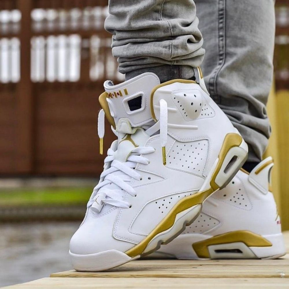 Golden Moments Pack - Air Jordan 7 - product image from the listing.