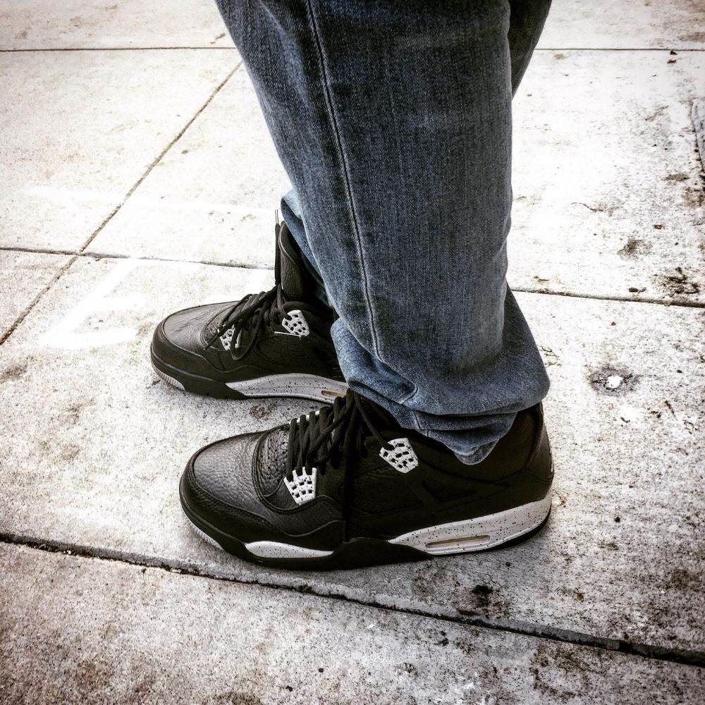 Oreo Tech Grey - Air Jordan 4 Retro 2015 - product image from the listing.