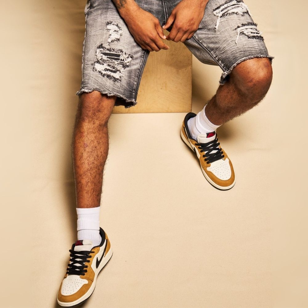 Rookie of the Year - Air Jordan 1 Retro Low OG - product image from the listing.