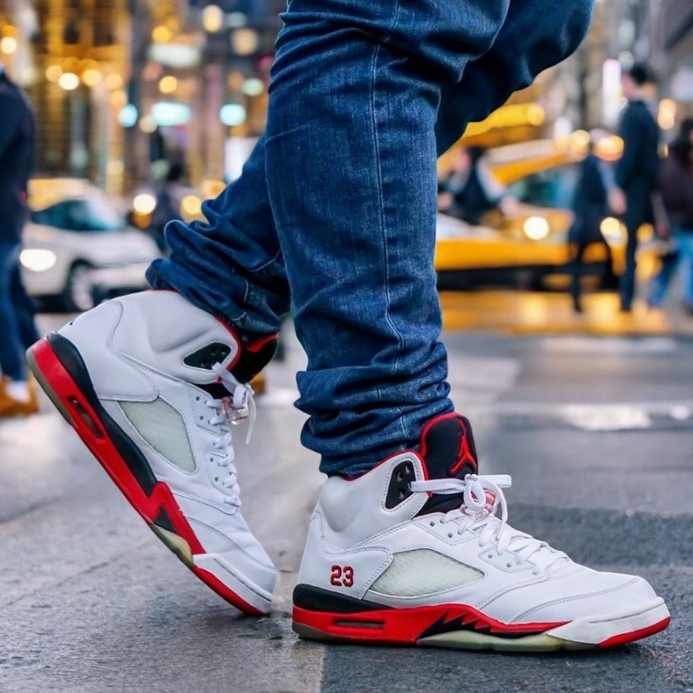 Fire Red Black Tongue - Air Jordan 5 Retro - product image from the listing.