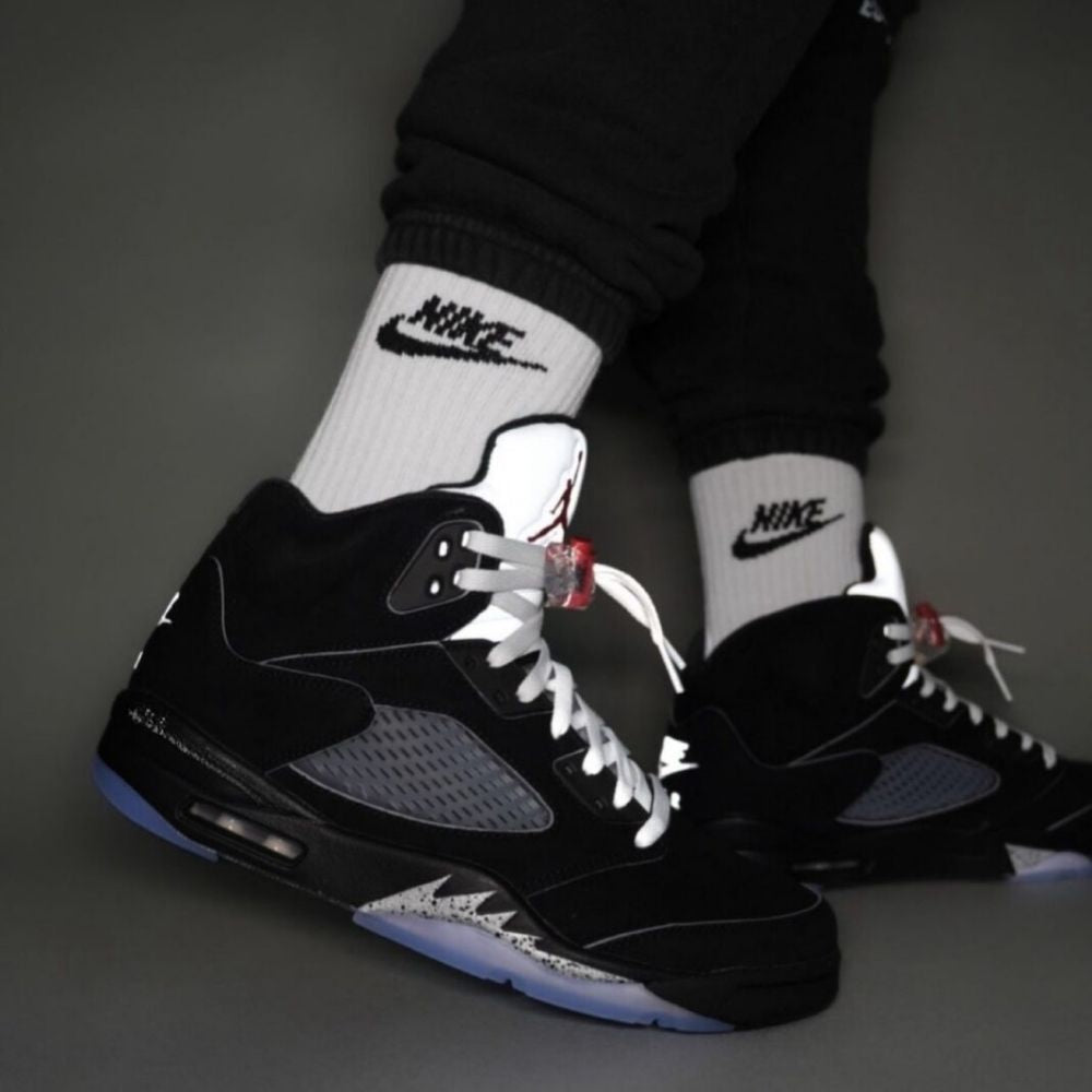Black Metallic Reimagined - Air Jordan 5 Retro - product image from the listing.