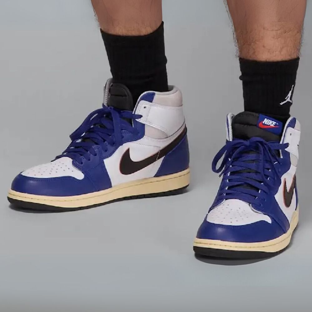 "Deep Royal Blue" Air Jordan 1 Retro High OG DZ5485-100 (2025) - product image from the listing.