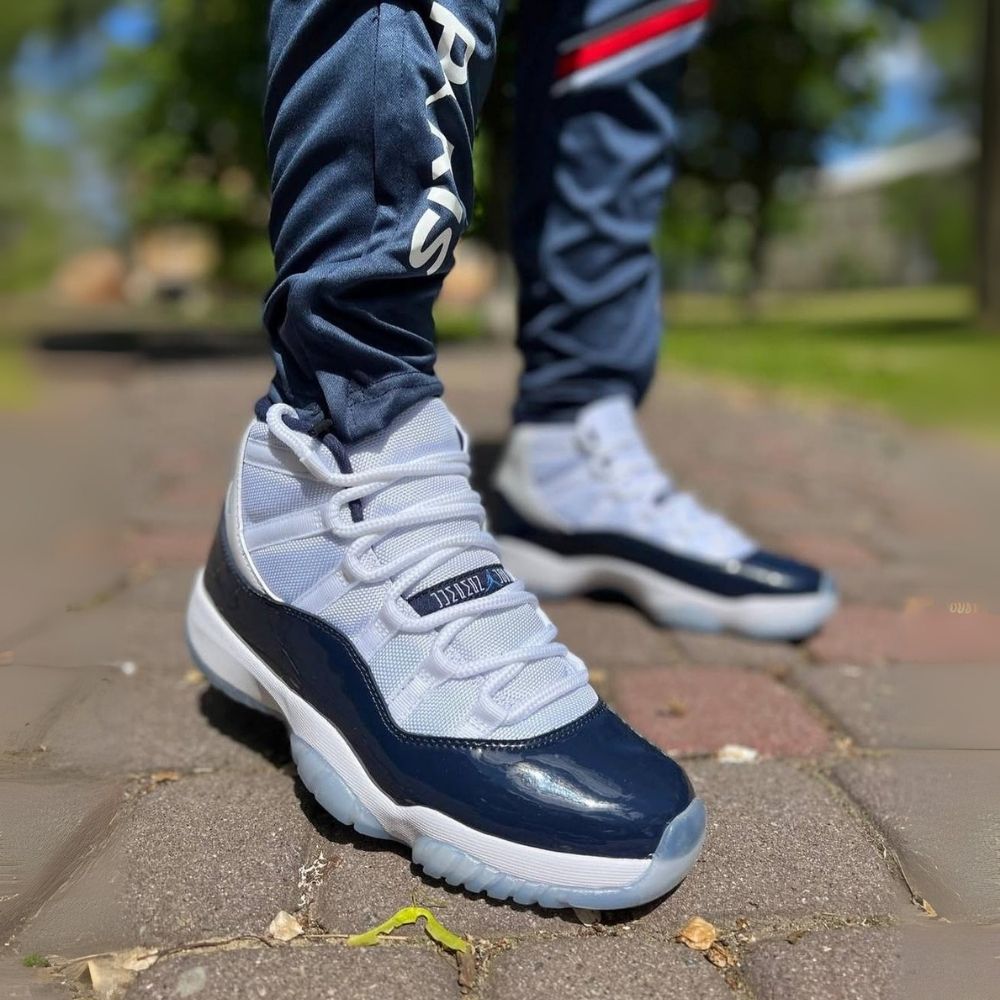 UNC Win Like 82 - Air Jordan 11 Retro - product image from the listing.