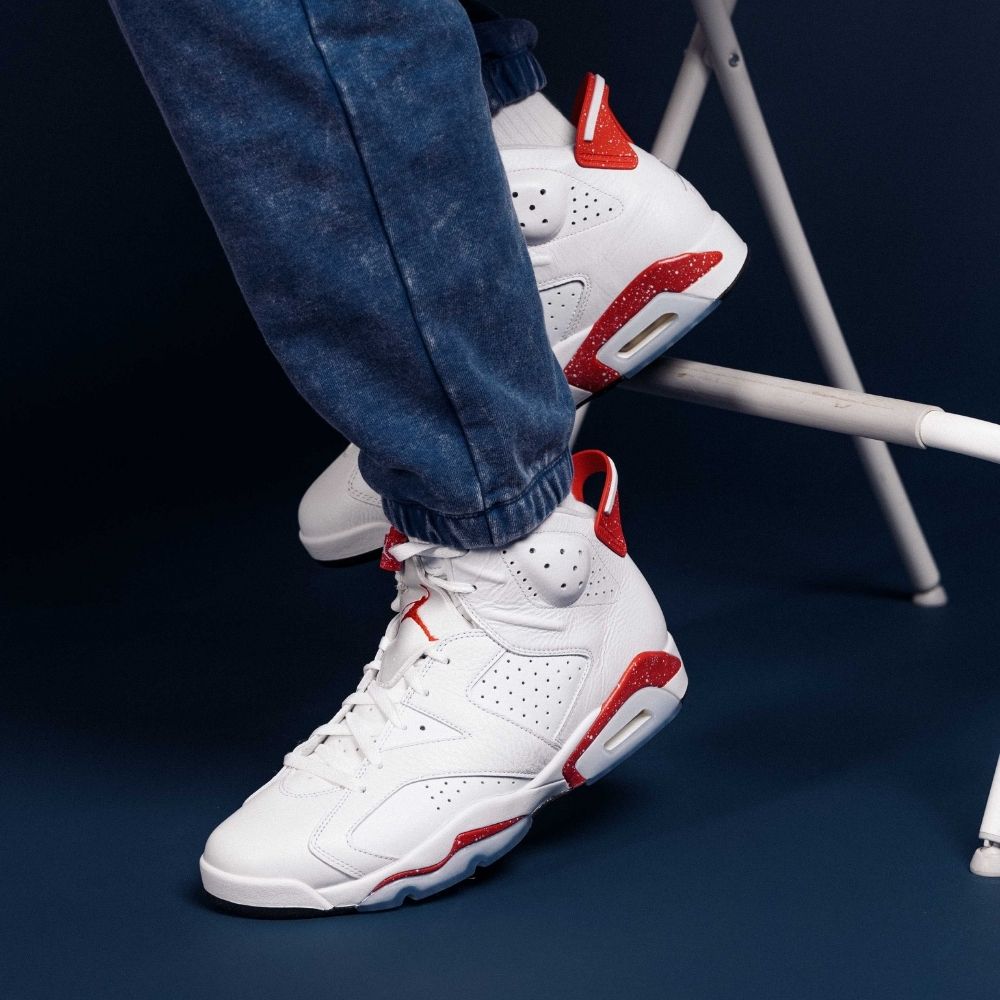 Red Oreo - Air Jordan 6 Retro - product image from the listing.
