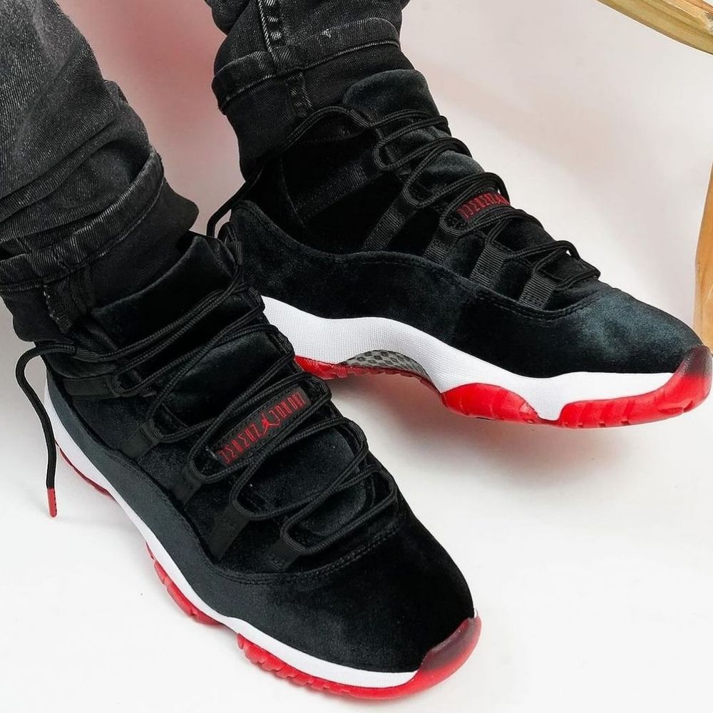 Bred Velvet - Air Jordan 11 - product image from the listing.