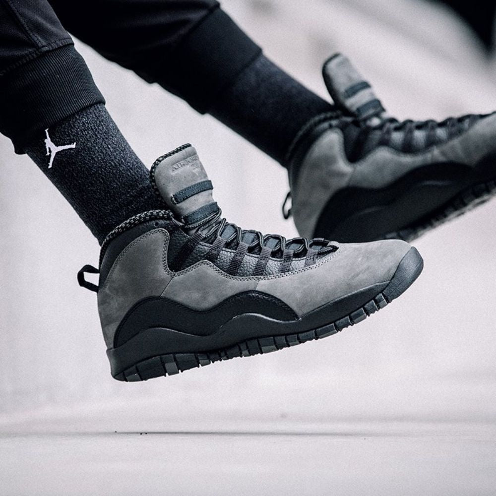 Shadow - Air Jordan 10 Retro 2018 - product image from the listing.