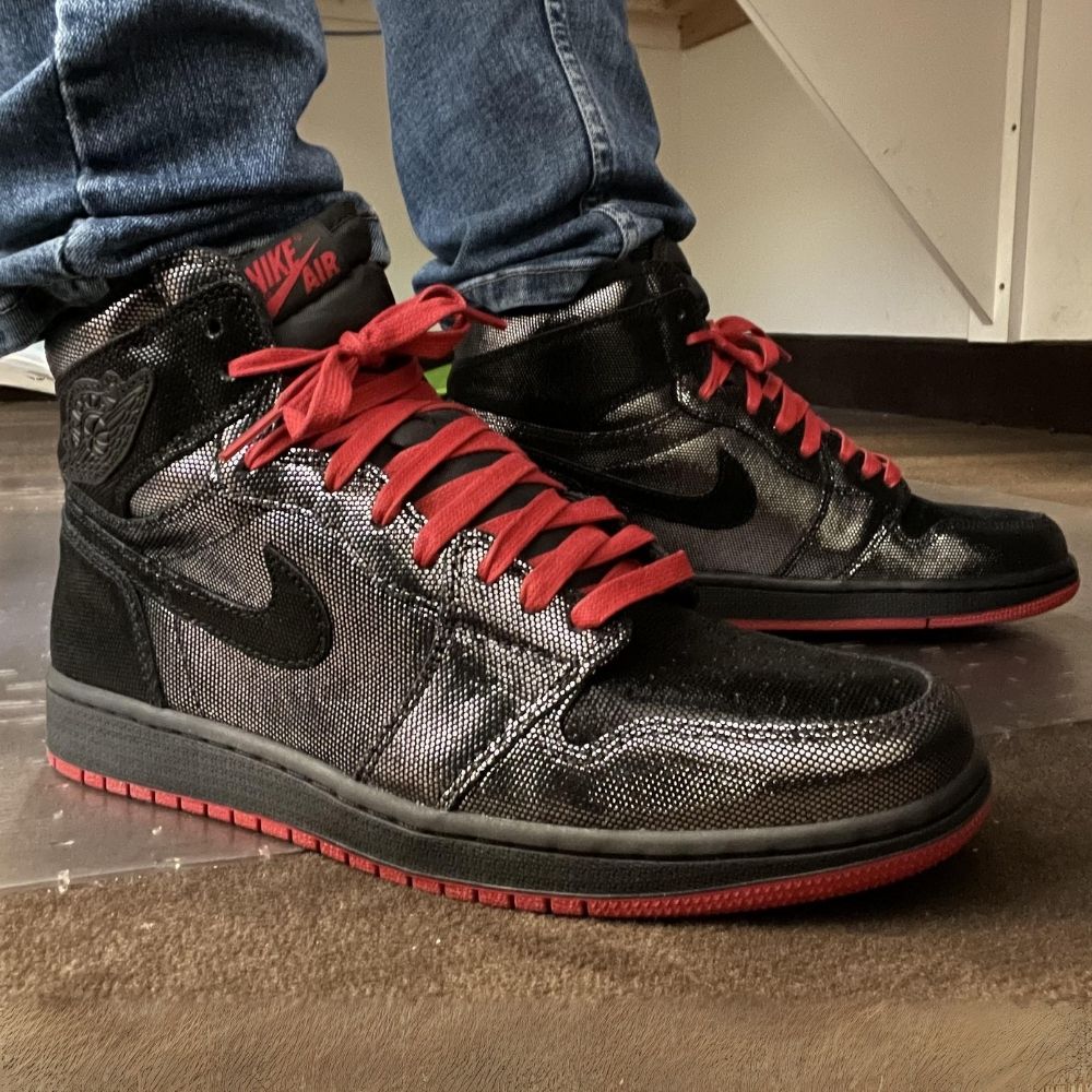 Air Jordan 1 Retro High SP Gina in Black Red - product image from the listing.