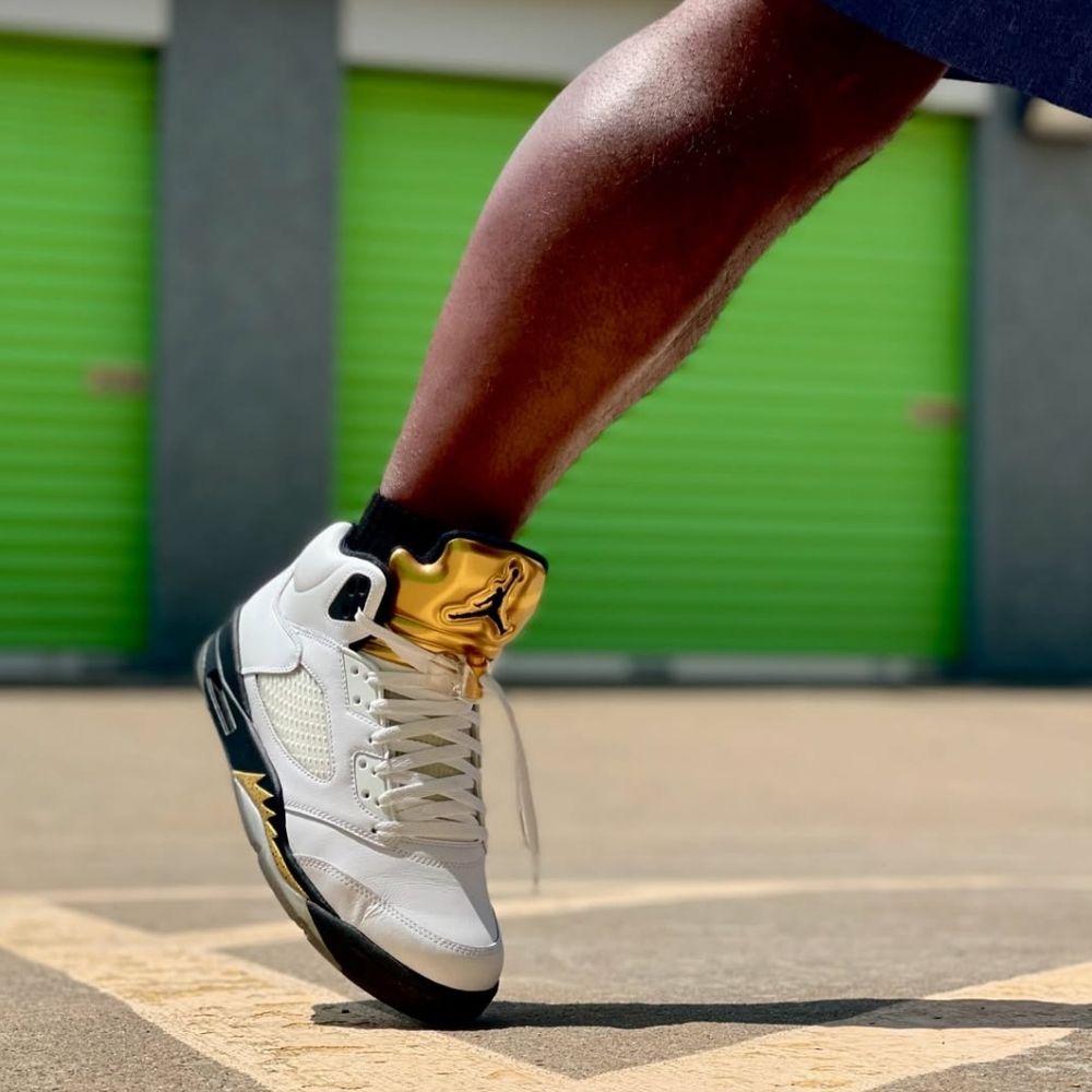 Olympic White Gold - Air Jordan 5 Retro 2016 - product image from the listing.