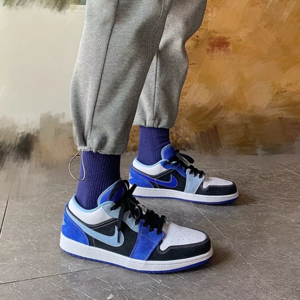 Race Blue White SE - Air Jordan 1 Low - product image from the listing.