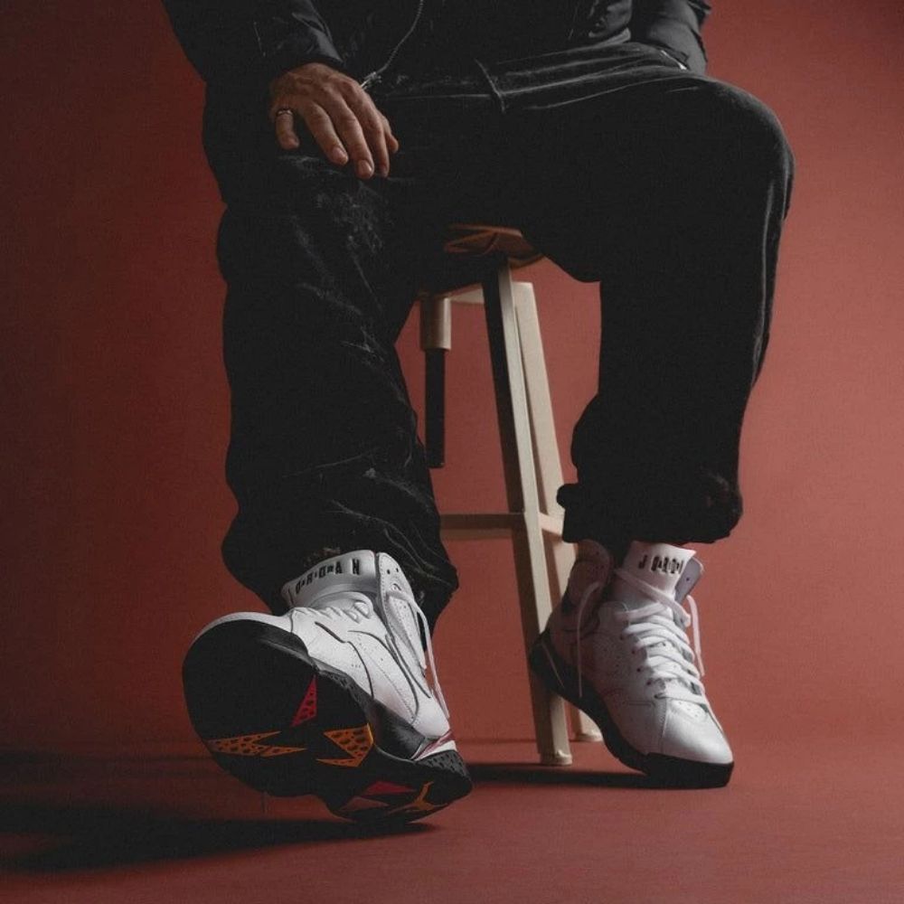 Air Jordan 7 Retro Cardinal White Cardinal in Red - product image from the listing.