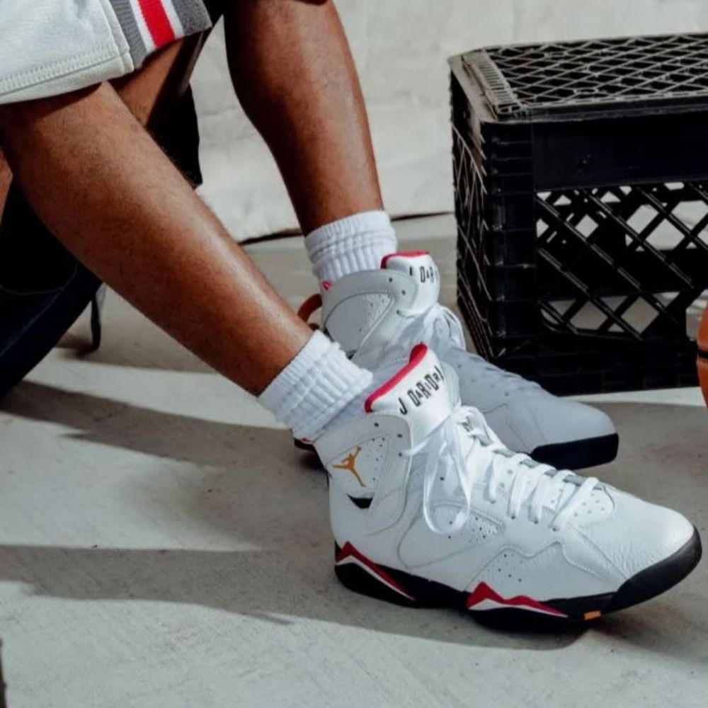 Air Jordan 7 Retro Cardinal White Cardinal in Red - product image from the listing.