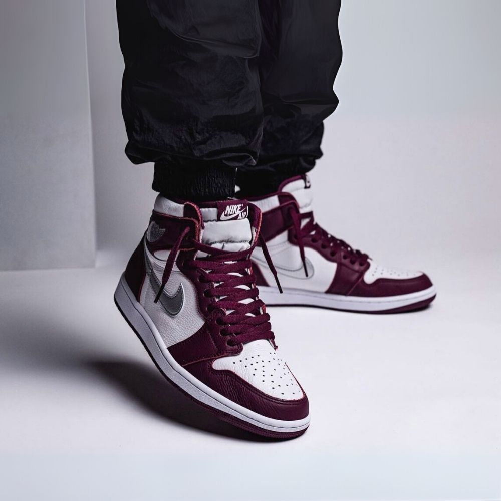 Air Jordan 1 High Golf in Bordeaux Red White - product image from the listing.