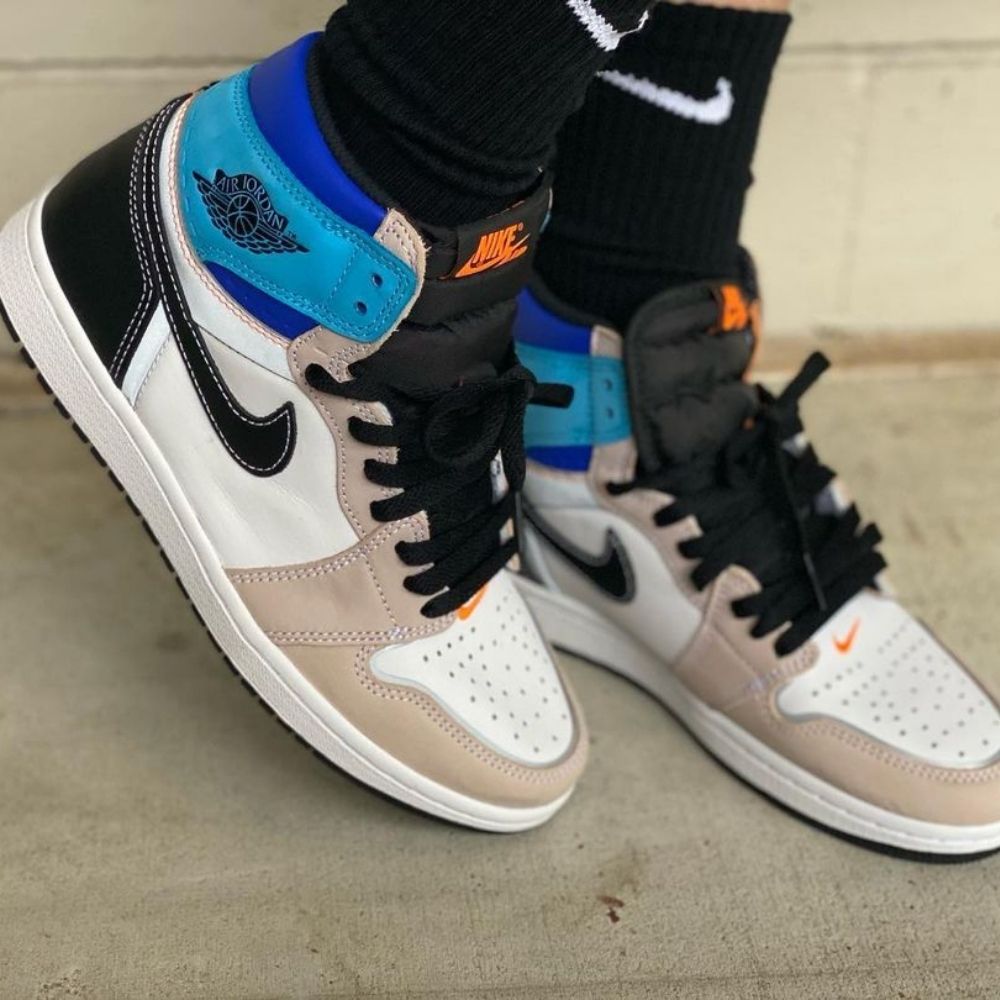 Air Jordan 1 Retro High OG Prototype in Beige White - product image from the listing.
