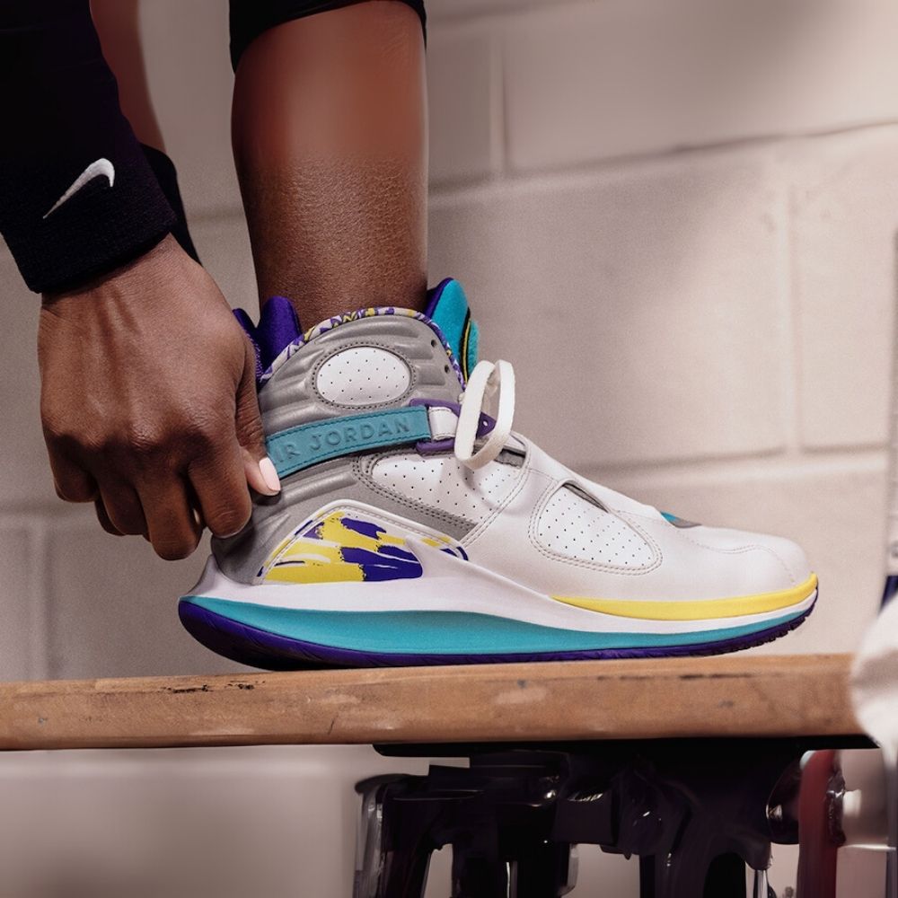 Air Jordan 8 Retro in White Aqua Blue - product image from the listing.