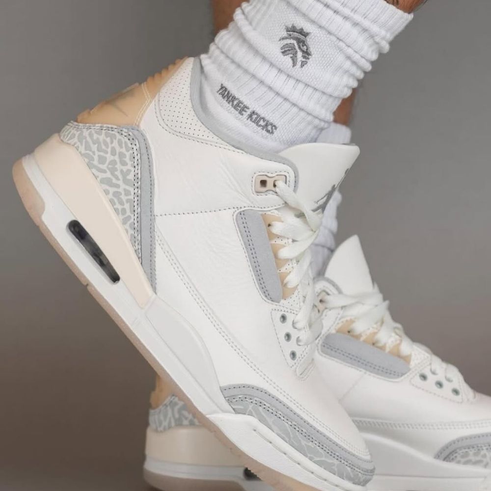 Ivory Cream SE - Air Jordan 3 Retro Craft - product image from the listing.