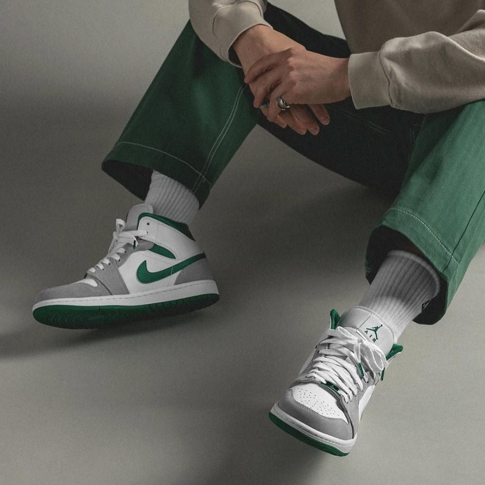 Grey Pine Green SE - Air Jordan 1 Mid - product image from the listing.