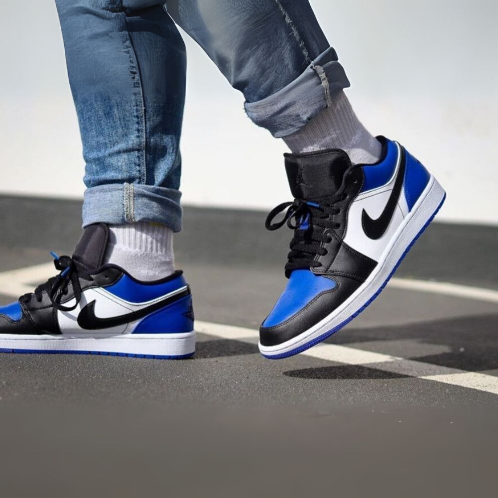 Air Jordan 1 Low Royal Toe in Blue White - product image from the listing.