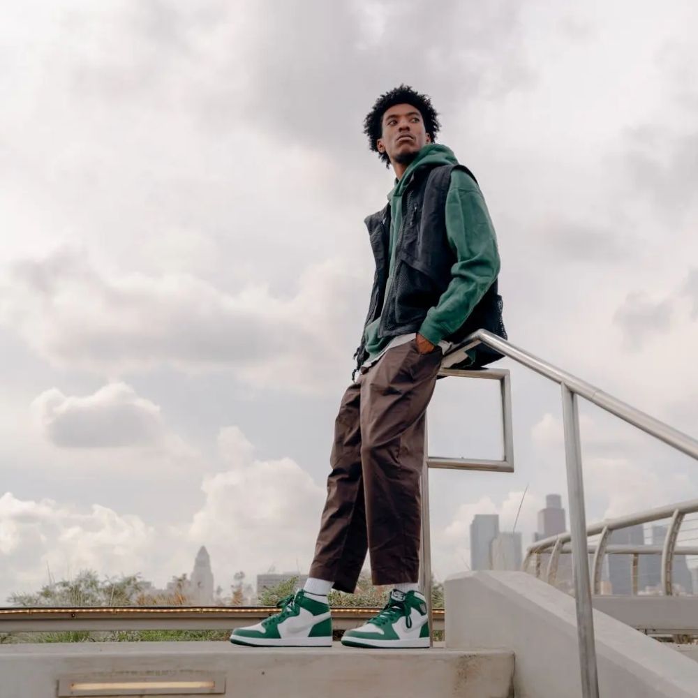 Air Jordan 1 Retro High OG Gorge in Green White - product image from the listing.